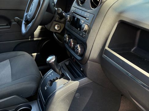 Used 2014 Jeep Patriot Sport AWD/4WD image 11
