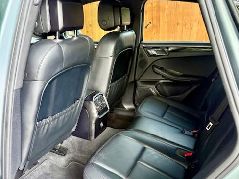 Used 2019 Porsche Macan image 18