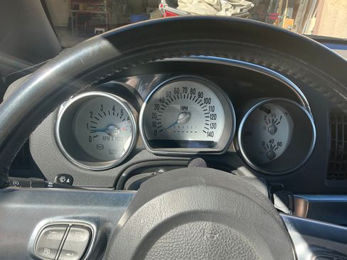 Used 2005 Chevrolet SSR w/ Preferred Equipment Group image 6