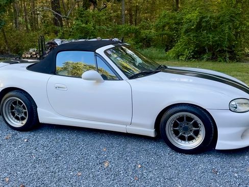 Used 1999 MAZDA MX-5 Miata image 8