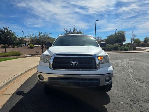 Used 2011 Toyota Tundra 4x4 Double Cab w/ TRD Off-Road Pkg image 4