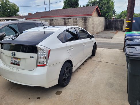 Used 2011 Toyota Prius Four image 6