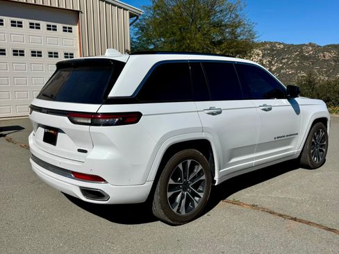 Used 2022 Jeep Grand Cherokee Overland w/ Adv Protech Group III image 3