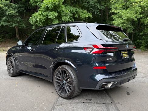 Used 2024 BMW X5 xDrive40i w/ M Sport Package AWD/4WD image 5