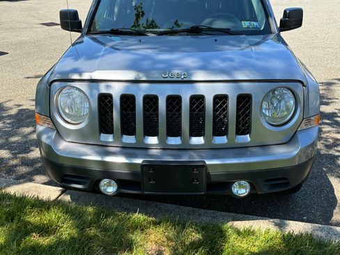 Used 2014 Jeep Patriot Sport AWD/4WD image 2