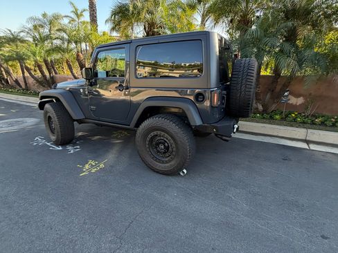 Used 2018 Jeep Wrangler Sport image 17
