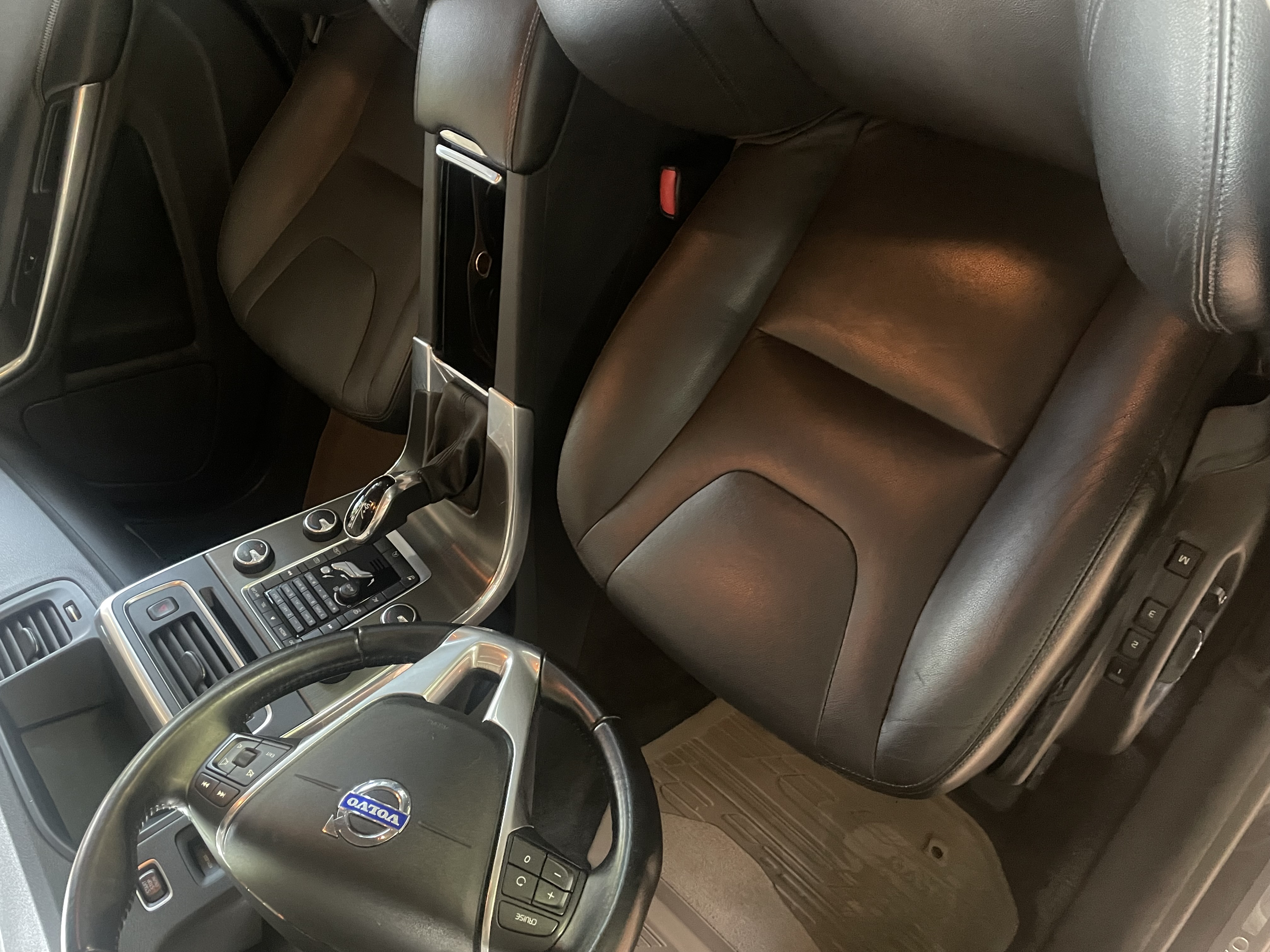 Used 2015 Volvo V60 T5 Premier FWD image 11