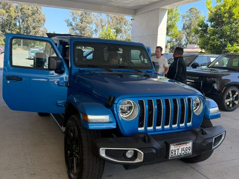 Used 2021 Jeep Wrangler Unlimited Sahara w/ Cold Weather Group image 4