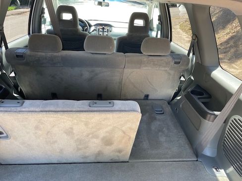 Used 2005 Honda Pilot EX image 11