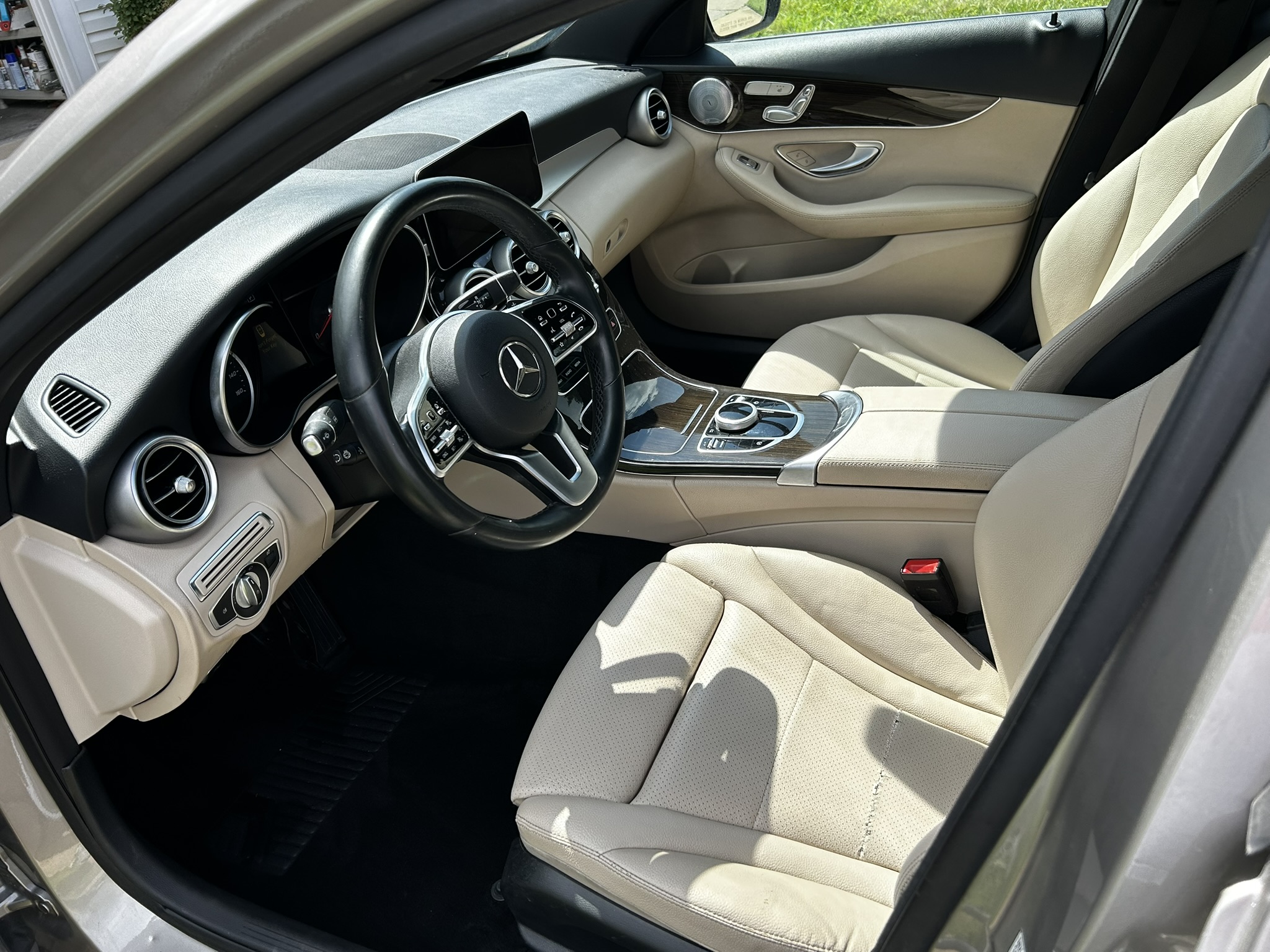Used 2019 Mercedes-Benz C 300 4MATIC Sedan image 11