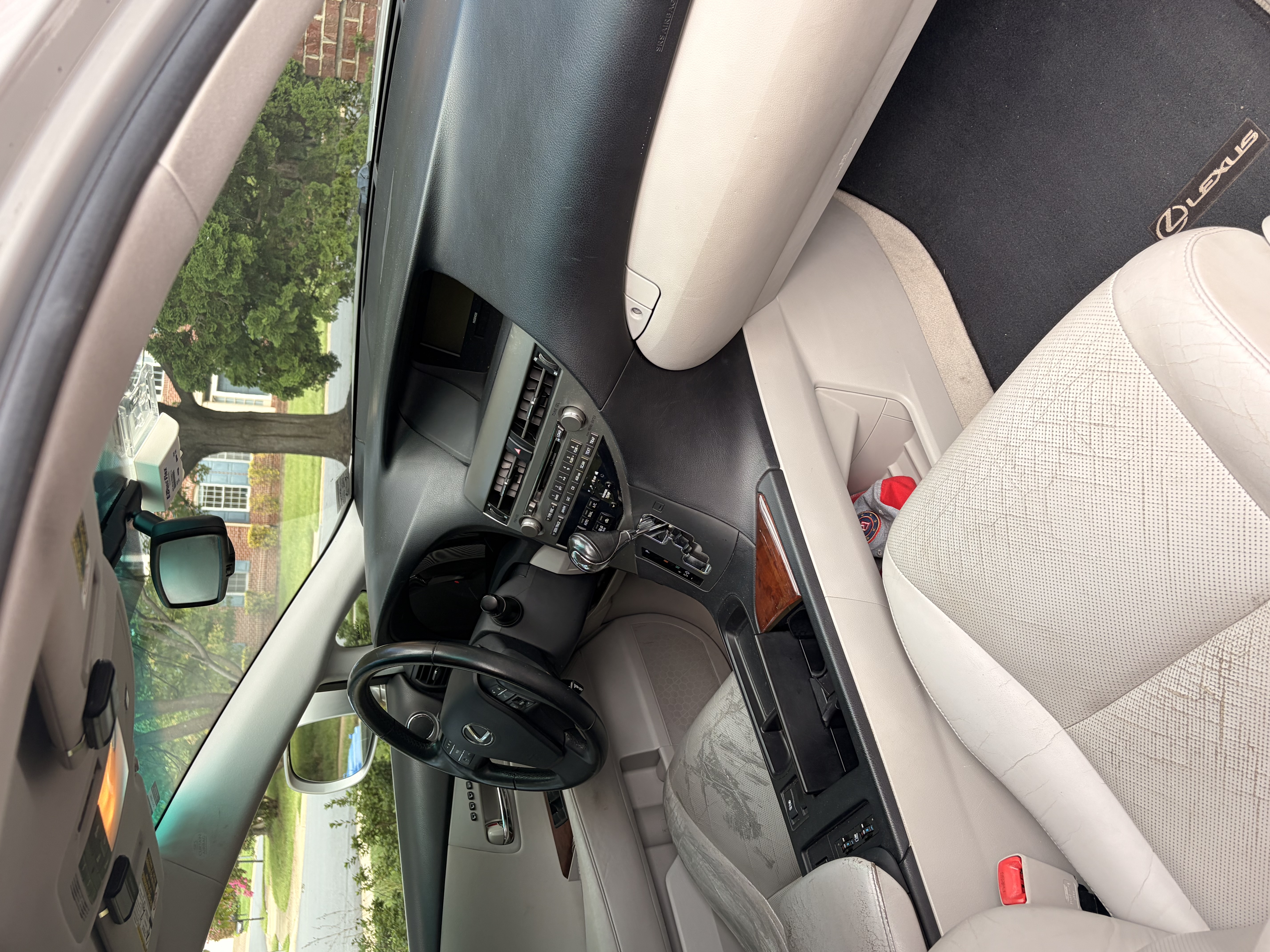 Used 2010 Lexus RX 350 2WD w/ Premium Pkg image 4