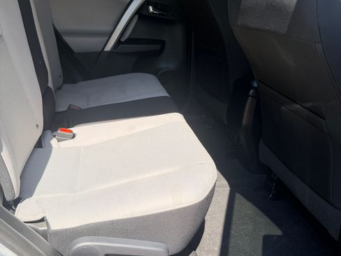 Used 2017 Toyota RAV4 XLE FWD image 11