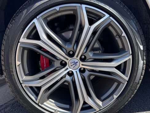 Used 2019 Maserati Levante GTS image 16