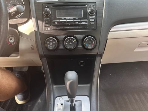 Used 2014 Subaru Crosstrek 2.0i Premium w/ Popular Package #1 AWD/4WD image 4