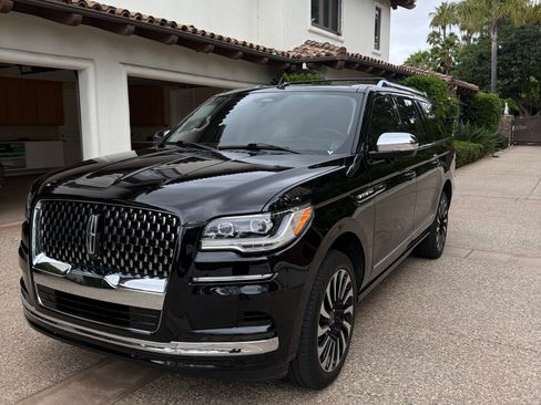 Used 2022 Lincoln Navigator L Black Label AWD/4WD image 1