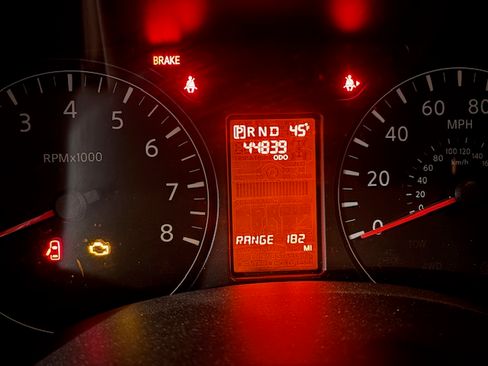 Used 2017 Nissan NV 3500 SL image 6