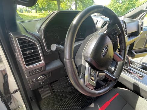 Used 2016 Ford F150 XLT w/ Equipment Group 302A Luxury AWD/4WD image 13