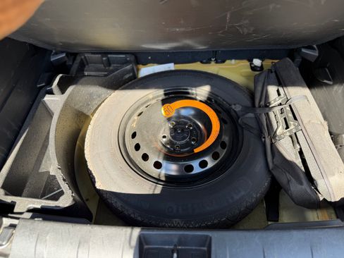 Used 2015 Jeep Renegade Sport w/ Power & Air Group image 32