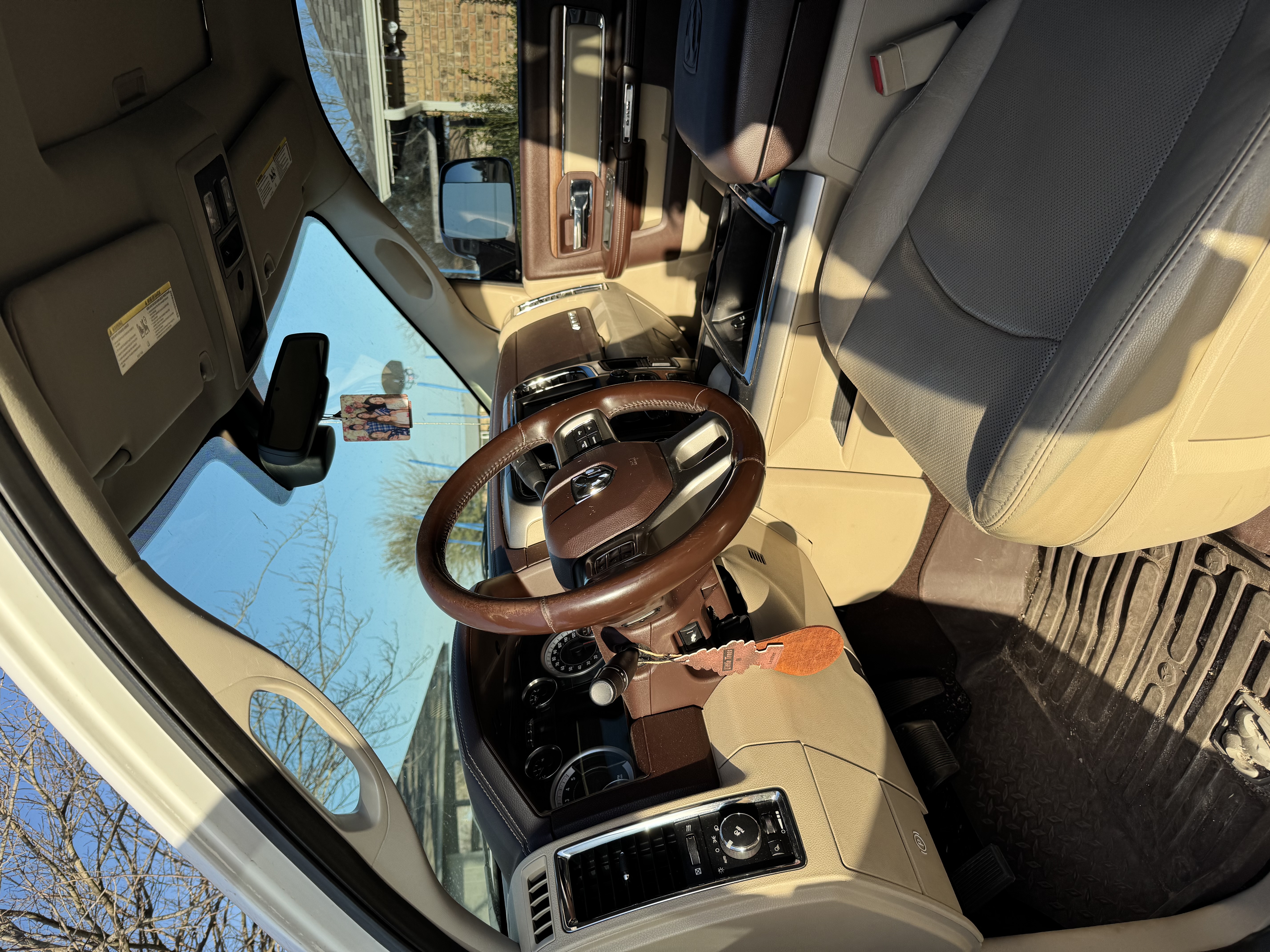 Used 2013 RAM 2500 Laramie w/ Convenience Group AWD/4WD image 8