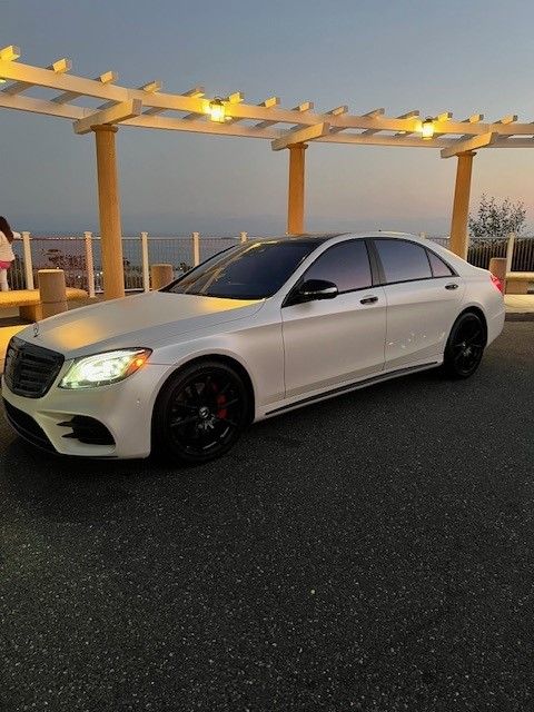 Used 2019 Mercedes-Benz S 560 Sedan image 2