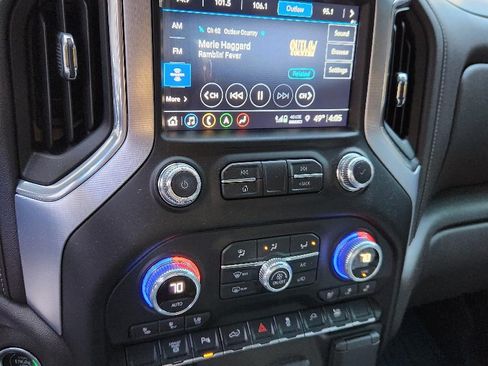 Used 2022 GMC Sierra 3500 SLT w/ SLT Premium Package image 13