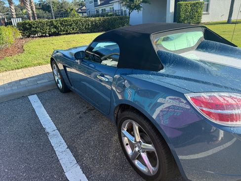 Used 2007 Saturn Sky image 10