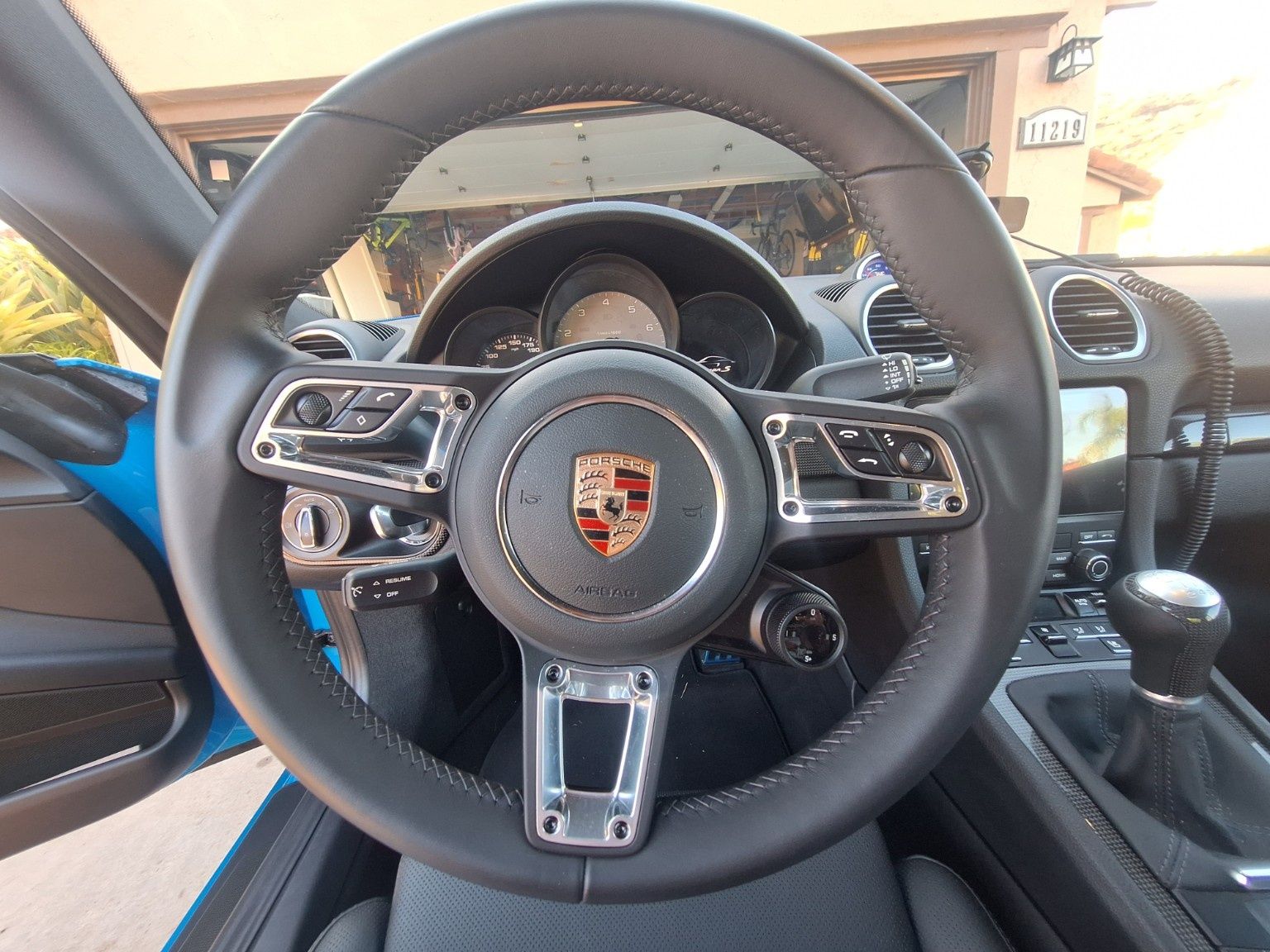 Used 2025 Porsche 718 Cayman S RWD image 4