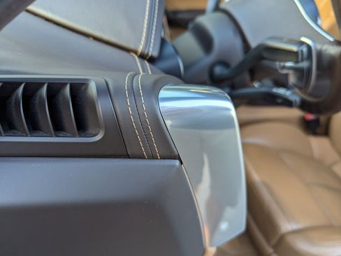 Used 2011 Porsche Cayenne Turbo image 26