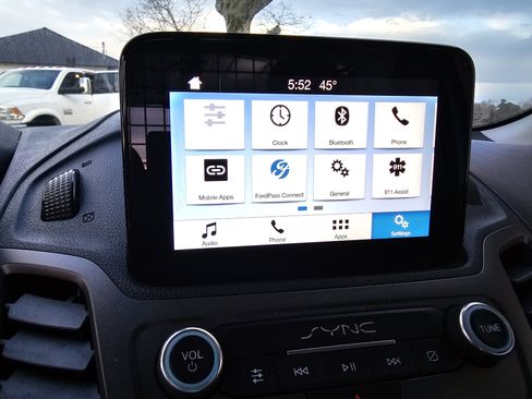 Used 2019 Ford Transit Connect XLT image 12