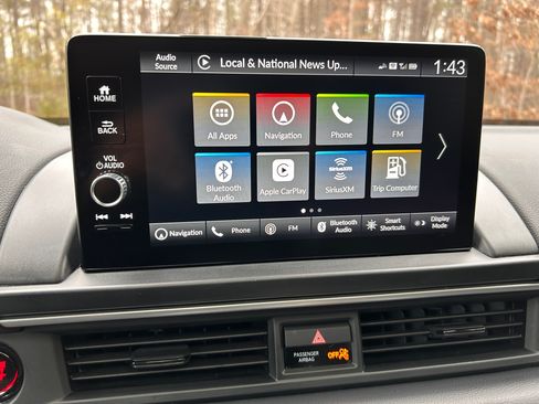 Used 2024 Honda Pilot Touring image 23