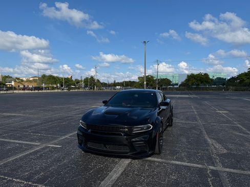 Used 2020 Dodge Charger Scat Pack image 11