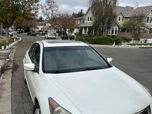 Used 2010 Honda Accord EX-L image 5