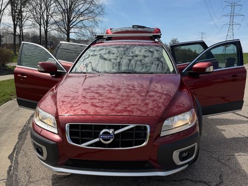Used 2012 Volvo XC70 3.2 AWD/4WD image 1