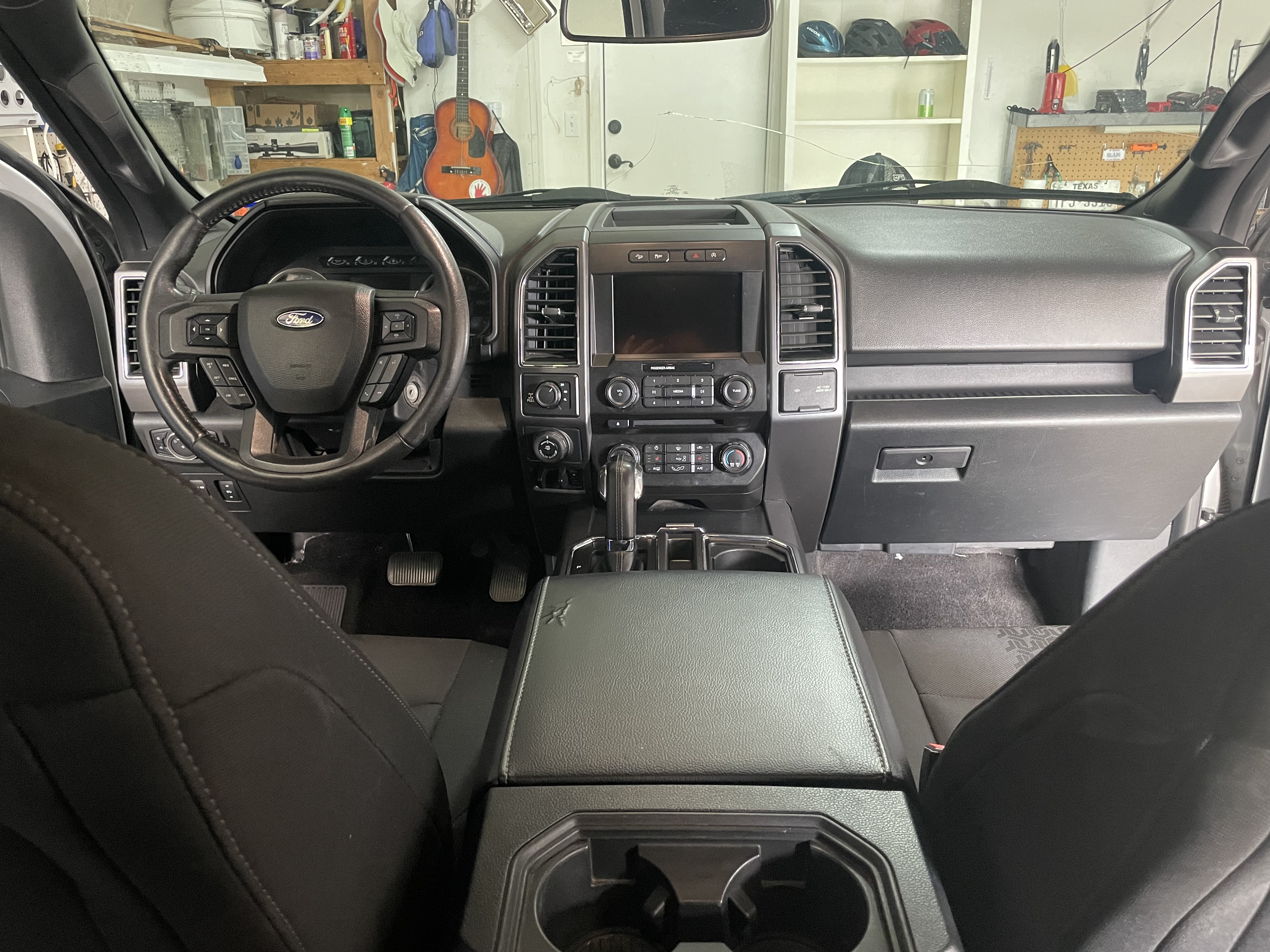 Used 2018 Ford F150 XLT w/ Equipment Group 302A Luxury AWD/4WD image 17