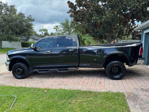 Used 2018 RAM 3500 Laramie AWD/4WD image 1