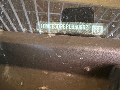 Used 2023 Ford Bronco Wildtrak image 11