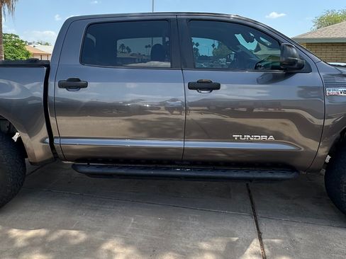 Used 2013 Toyota Tundra 4x4 CrewMax w/ Tow Pkg image 1