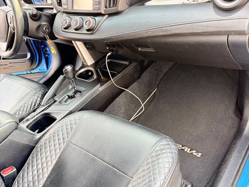 Used 2016 Toyota RAV4 LE image 11