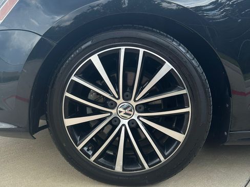 Used 2015 Volkswagen Jetta Sport image 15