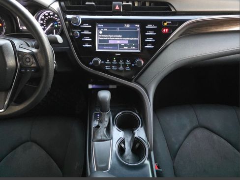 Used 2020 Toyota Camry LE image 16