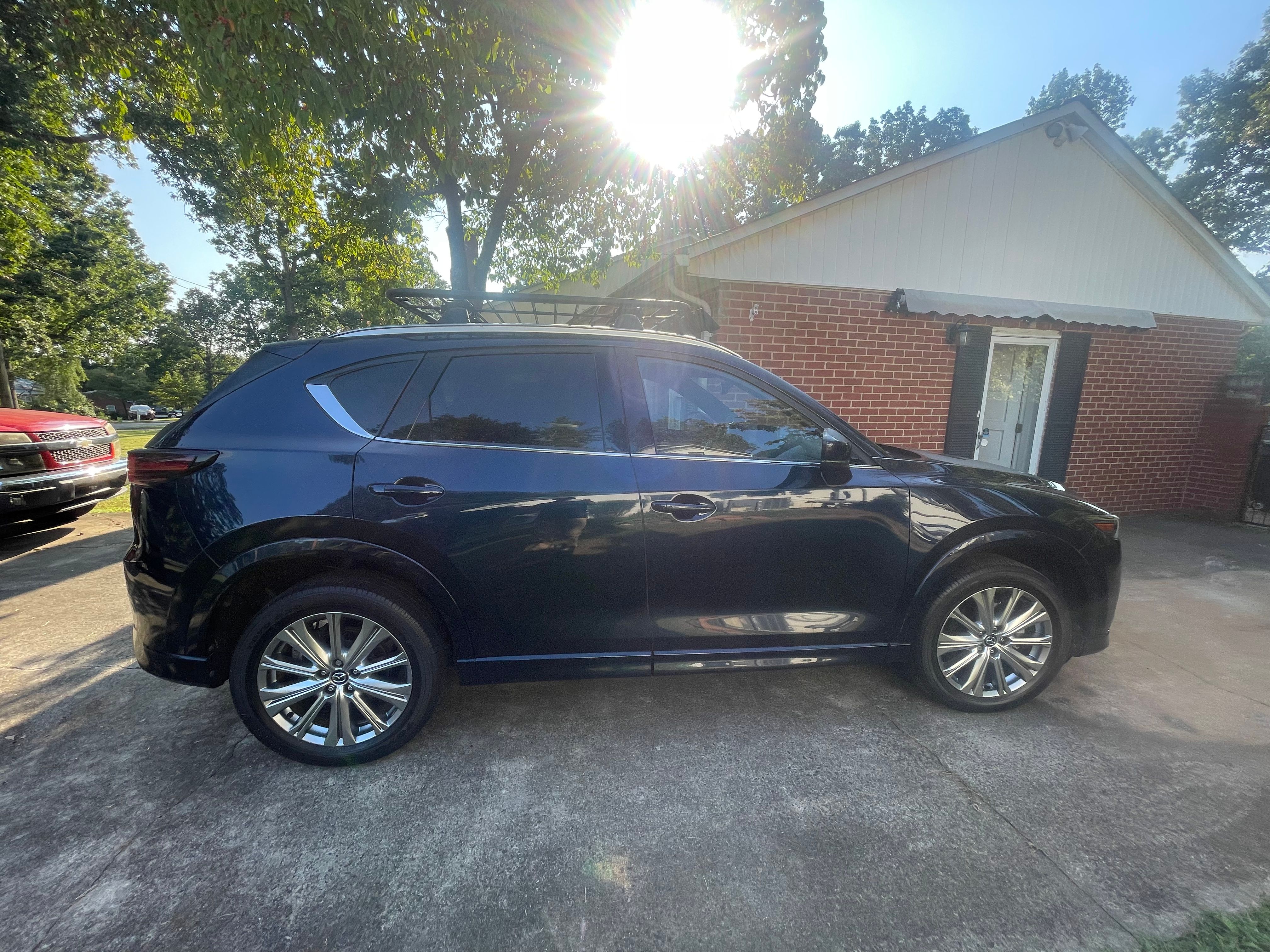 Used 2022 MAZDA CX-5 Signature AWD/4WD image 2