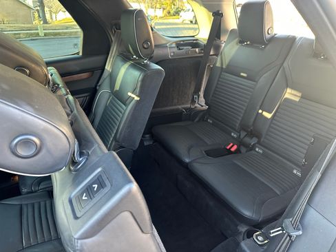 Used 2017 Land Rover Discovery HSE Luxury image 27