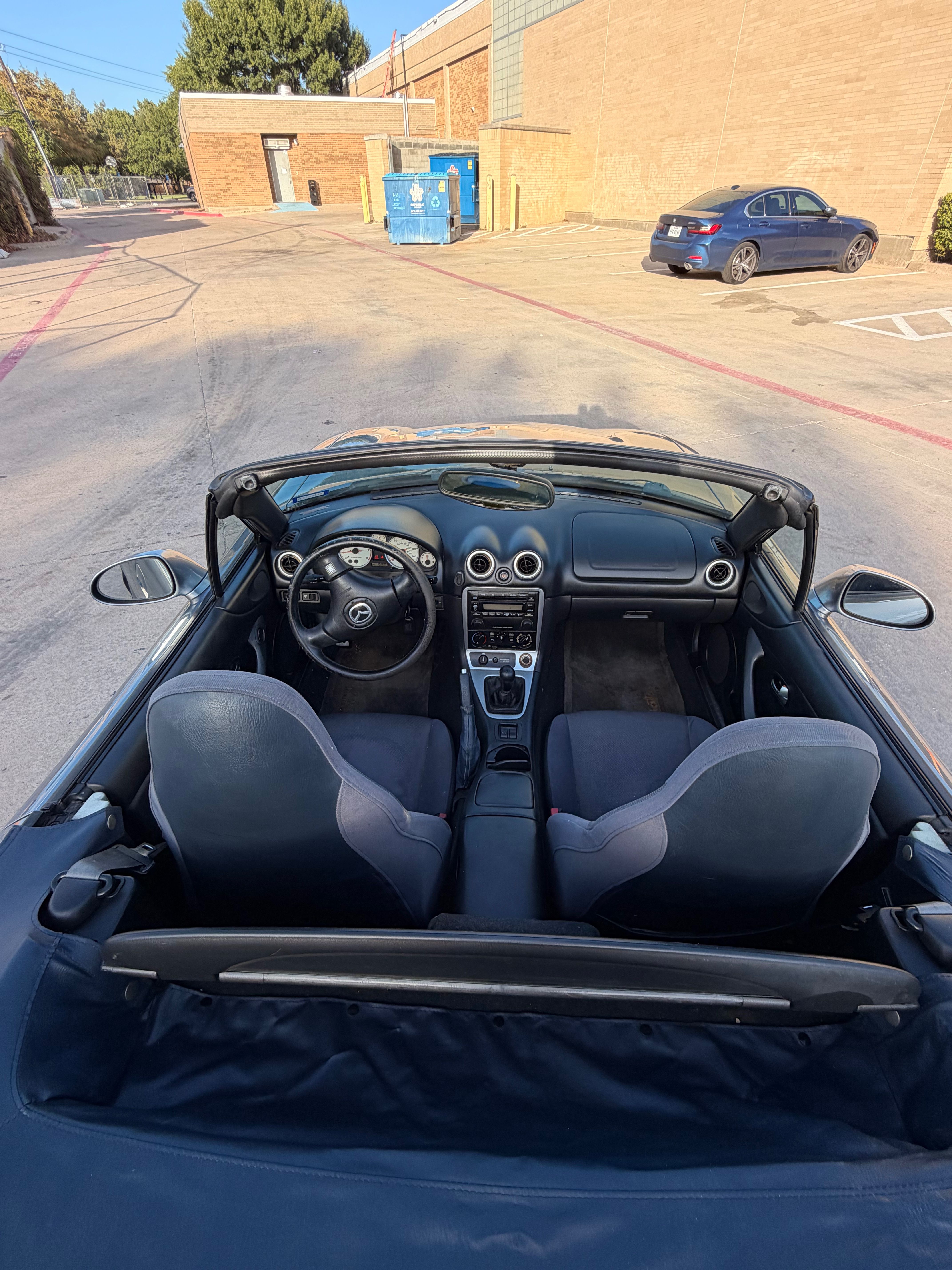 Used 2003 MAZDA MX-5 Miata Shinsen RWD image 9
