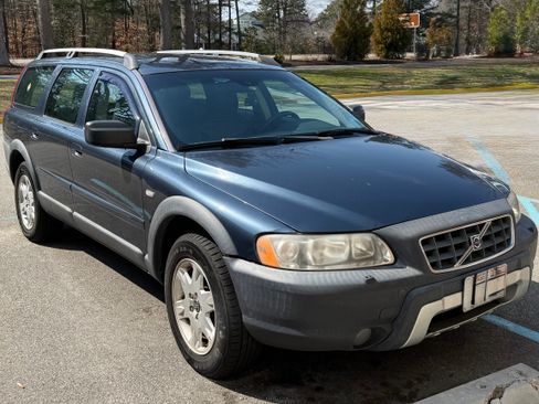 Used 2006 Volvo XC70 Ocean Race Edition image 2