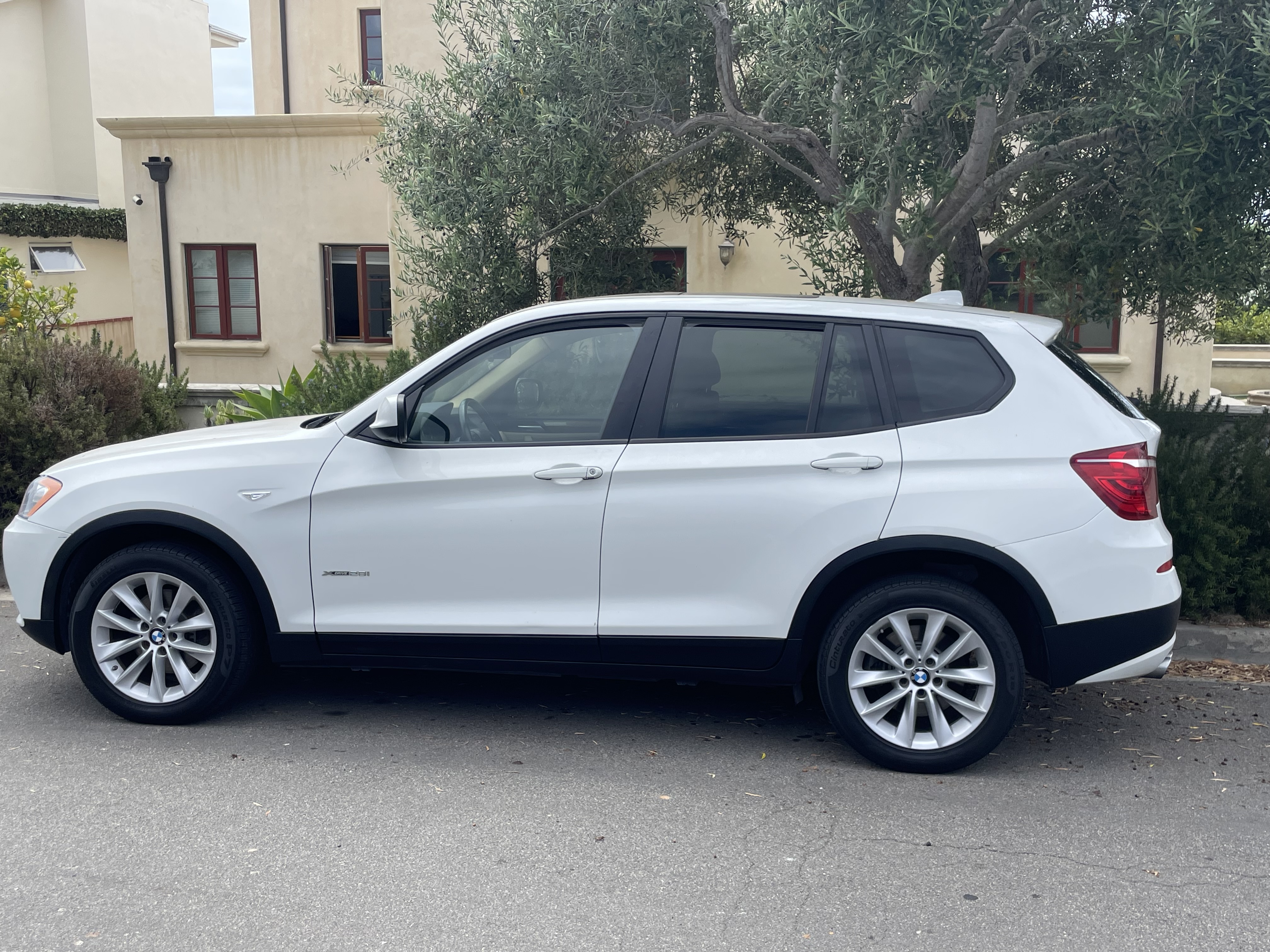 Used 2014 BMW X3 xDrive28i AWD/4WD image 1