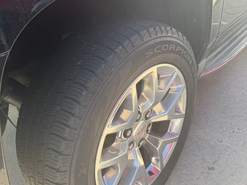 Used 2015 GMC Yukon XL SLT w/ Open Road Package image 10