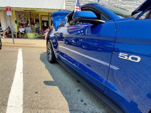 Used 2017 Ford Mustang GT Premium image 8