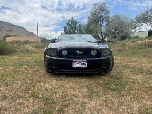 Used 2014 Ford Mustang GT w/ GT Brake Performance Package RWD image 4