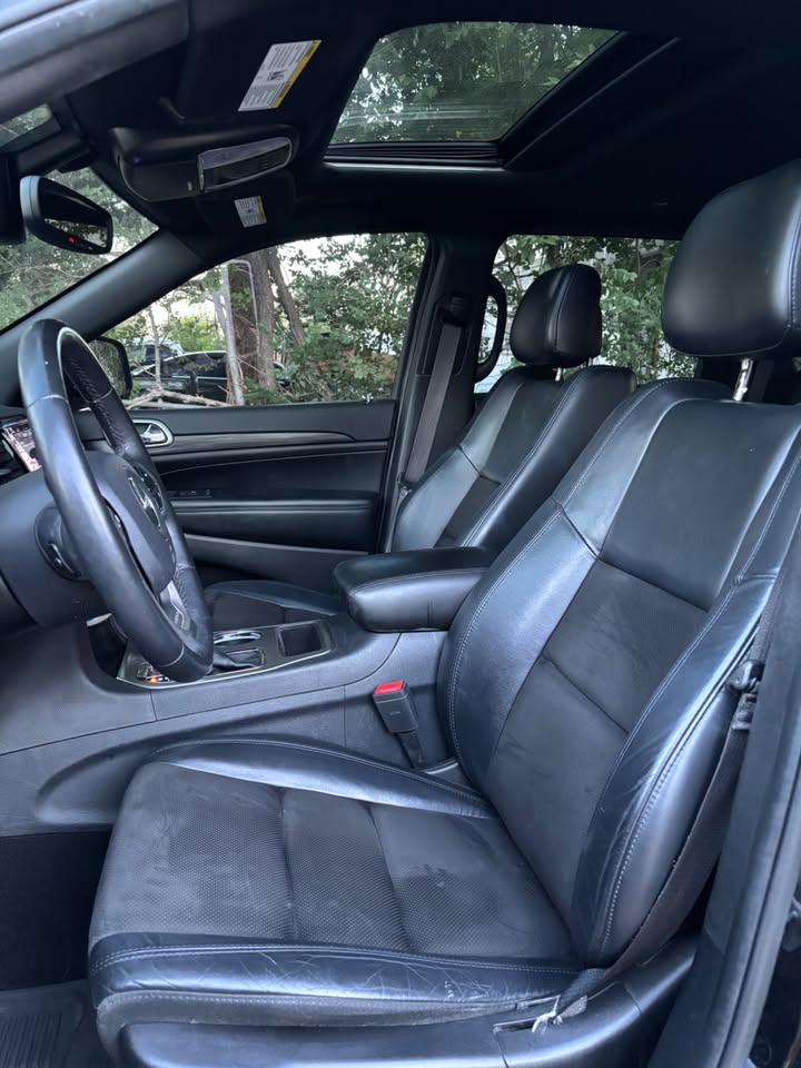 Used 2019 Jeep Grand Cherokee Altitude AWD/4WD image 7
