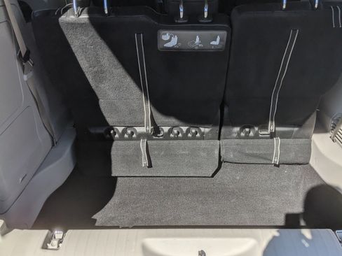 Used 2018 Chrysler Pacifica Limited w/ Advanced Safetytec Group image 12